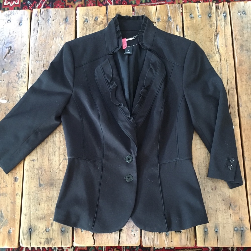 Black 3/4 Length sleeve fitted suit jacket